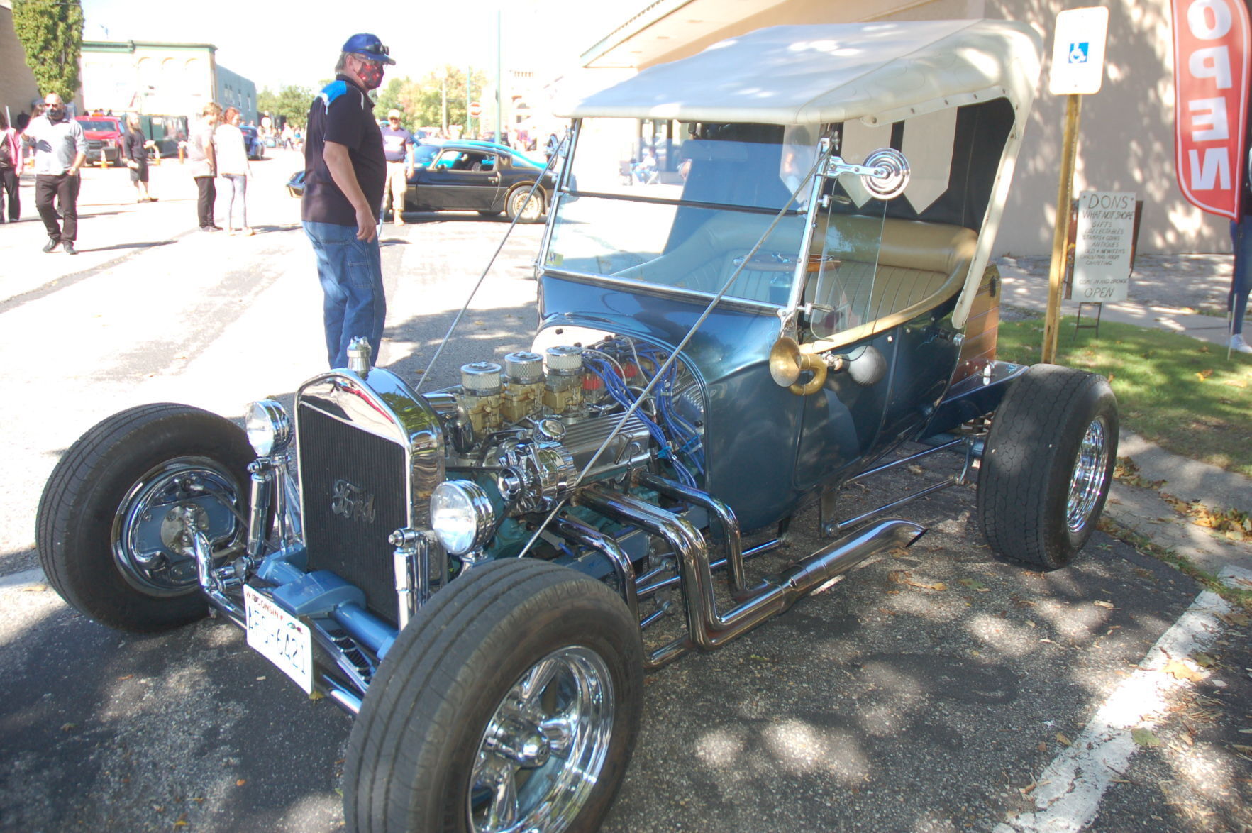 Delavan Scarecrow Festival car show - 8